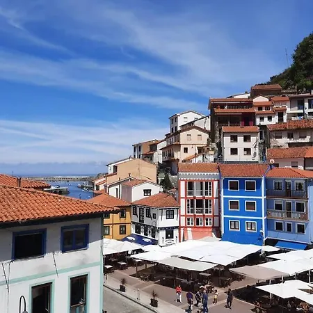 El Cuquiellu Centro * Cudillero